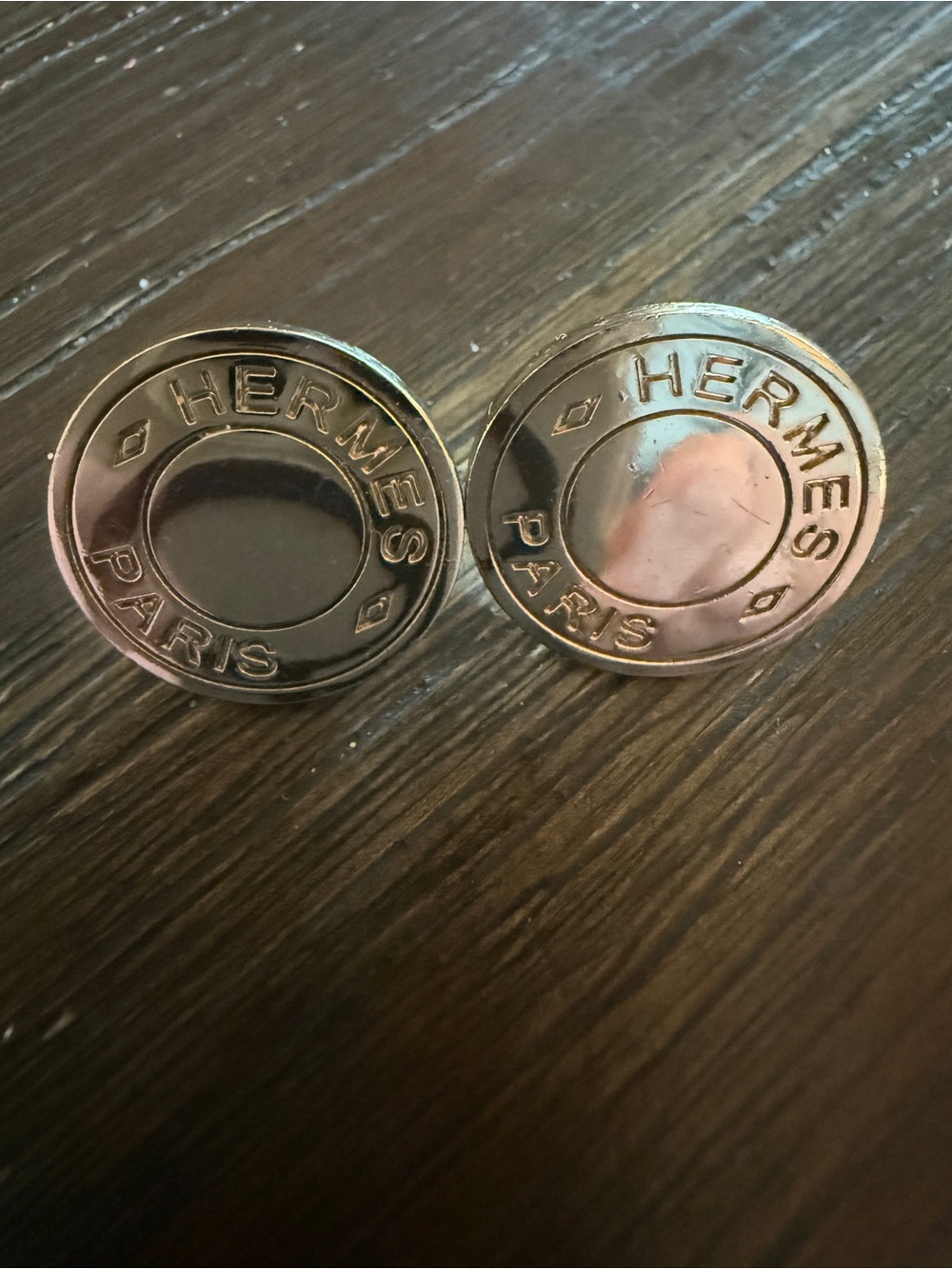 Herme earrings in plated gold